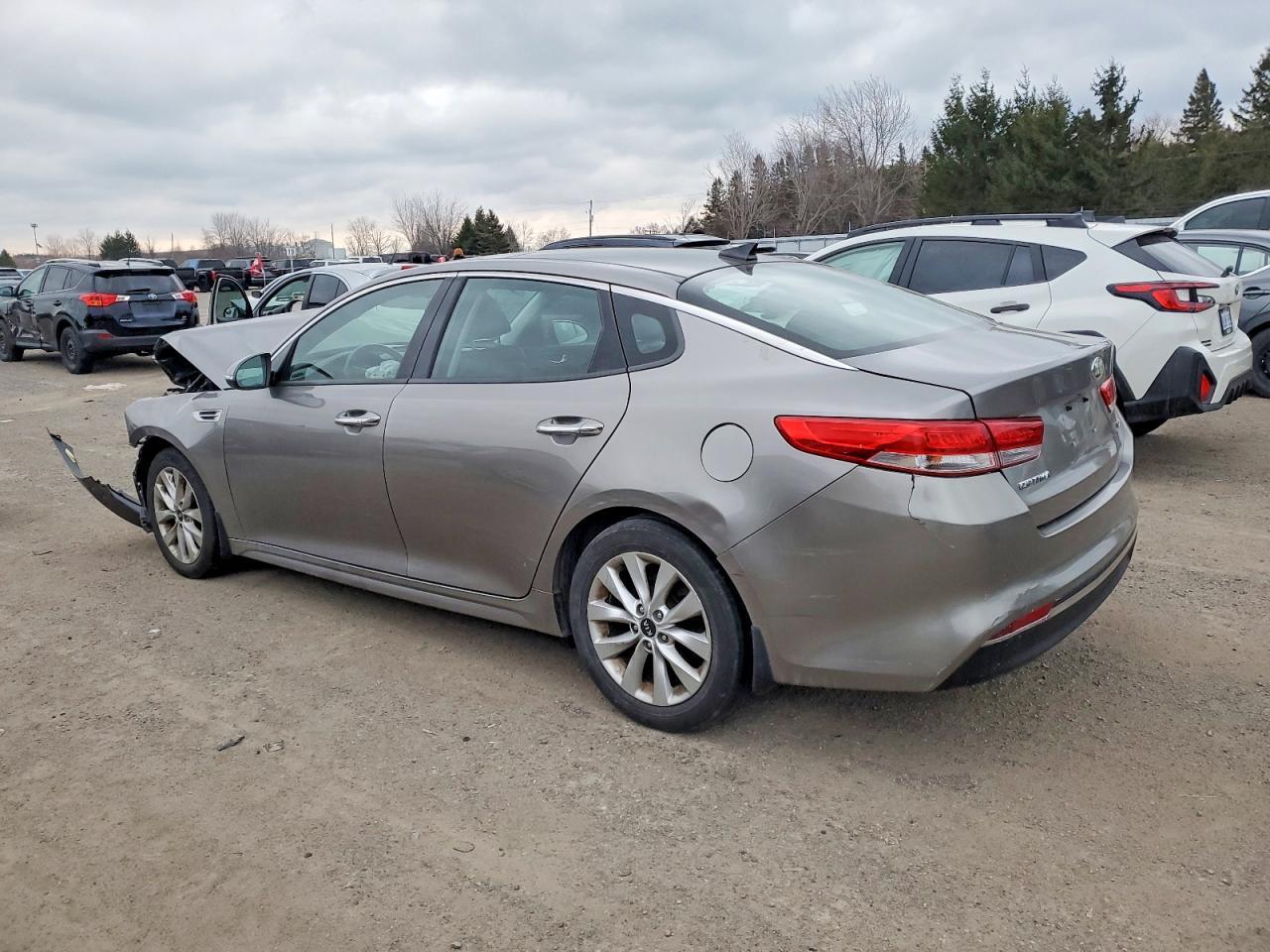 2016 Kia Optima Ex - Image 2