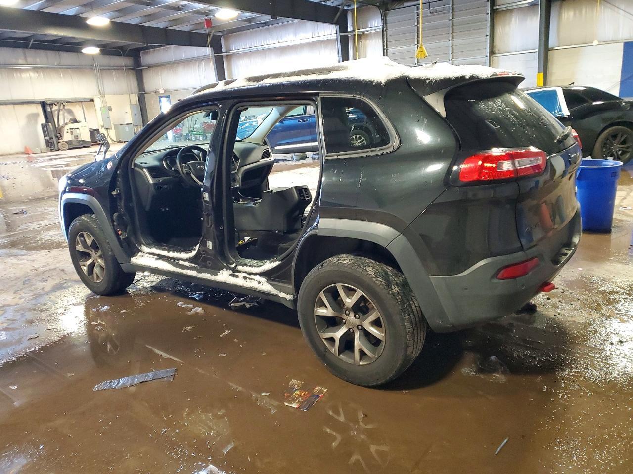 2014 Jeep Cherokee Trailhawk - Image 2