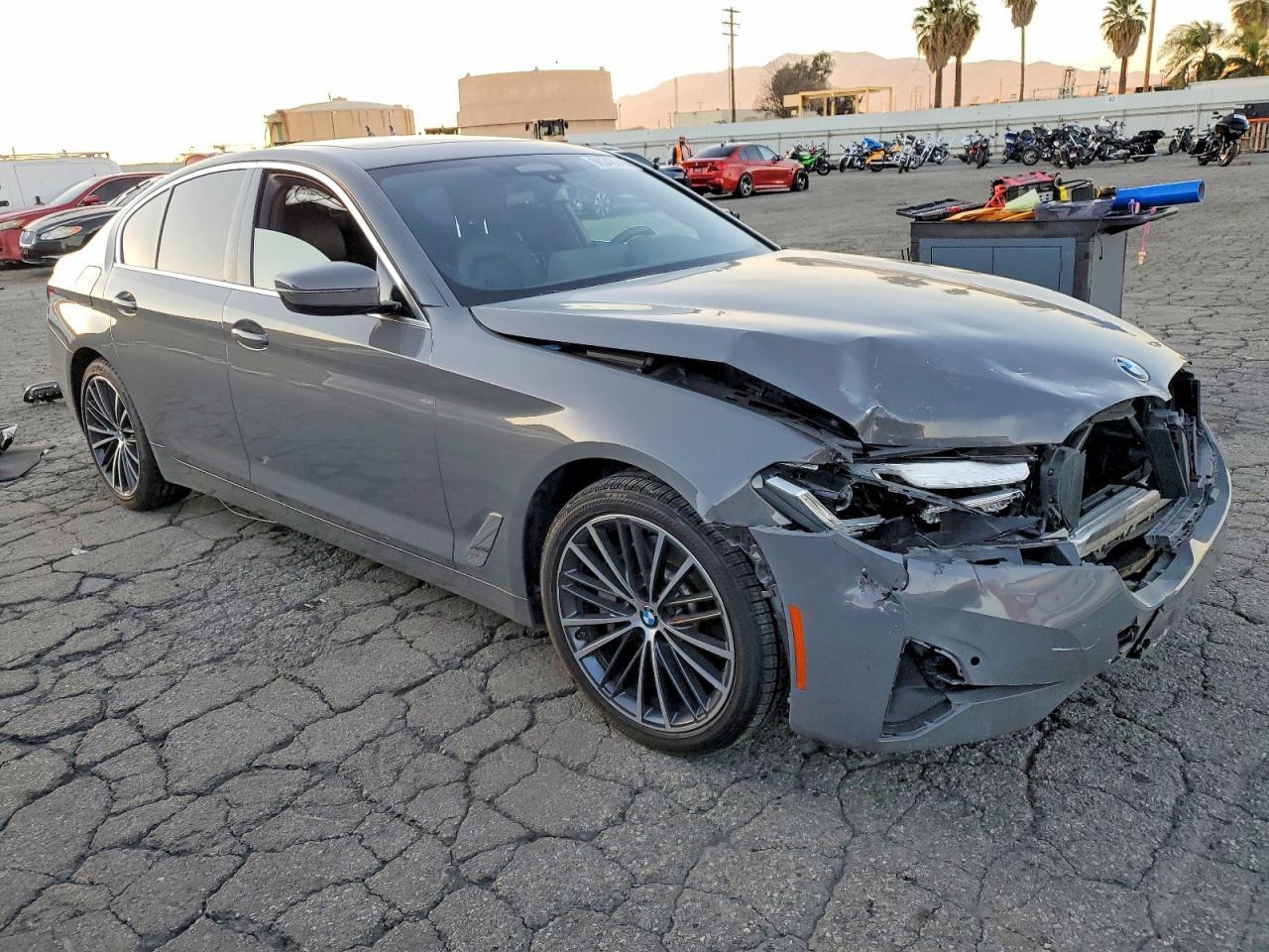 2022 BMW 530 I - Фото 4