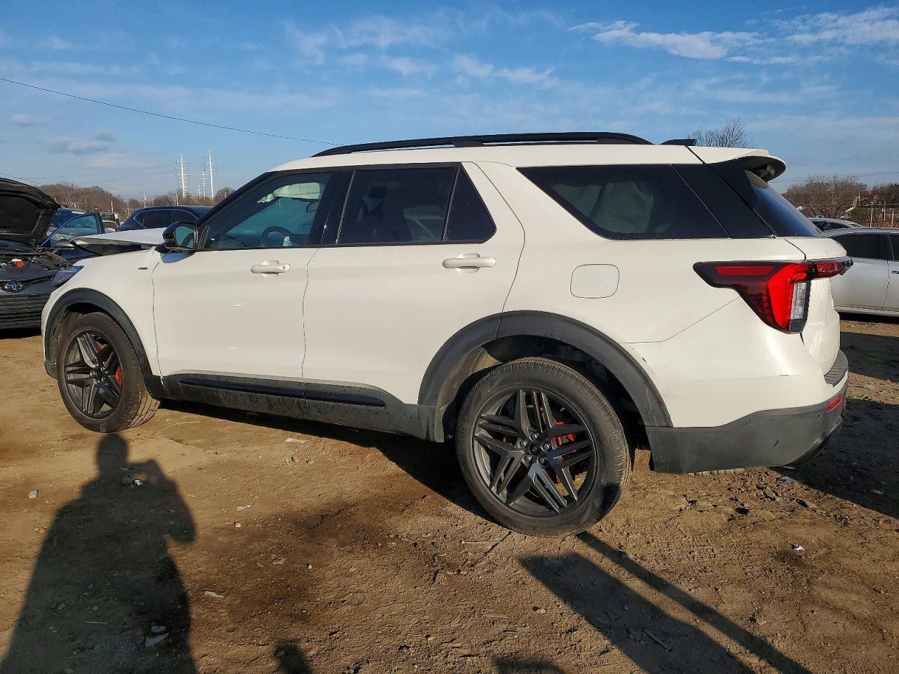 2025 Ford Explorer St-Line - Фото 2