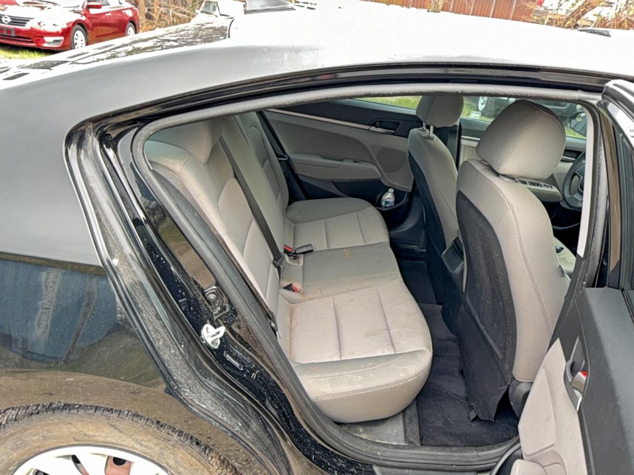 2017 Hyundai Elantra Se - Фото 6