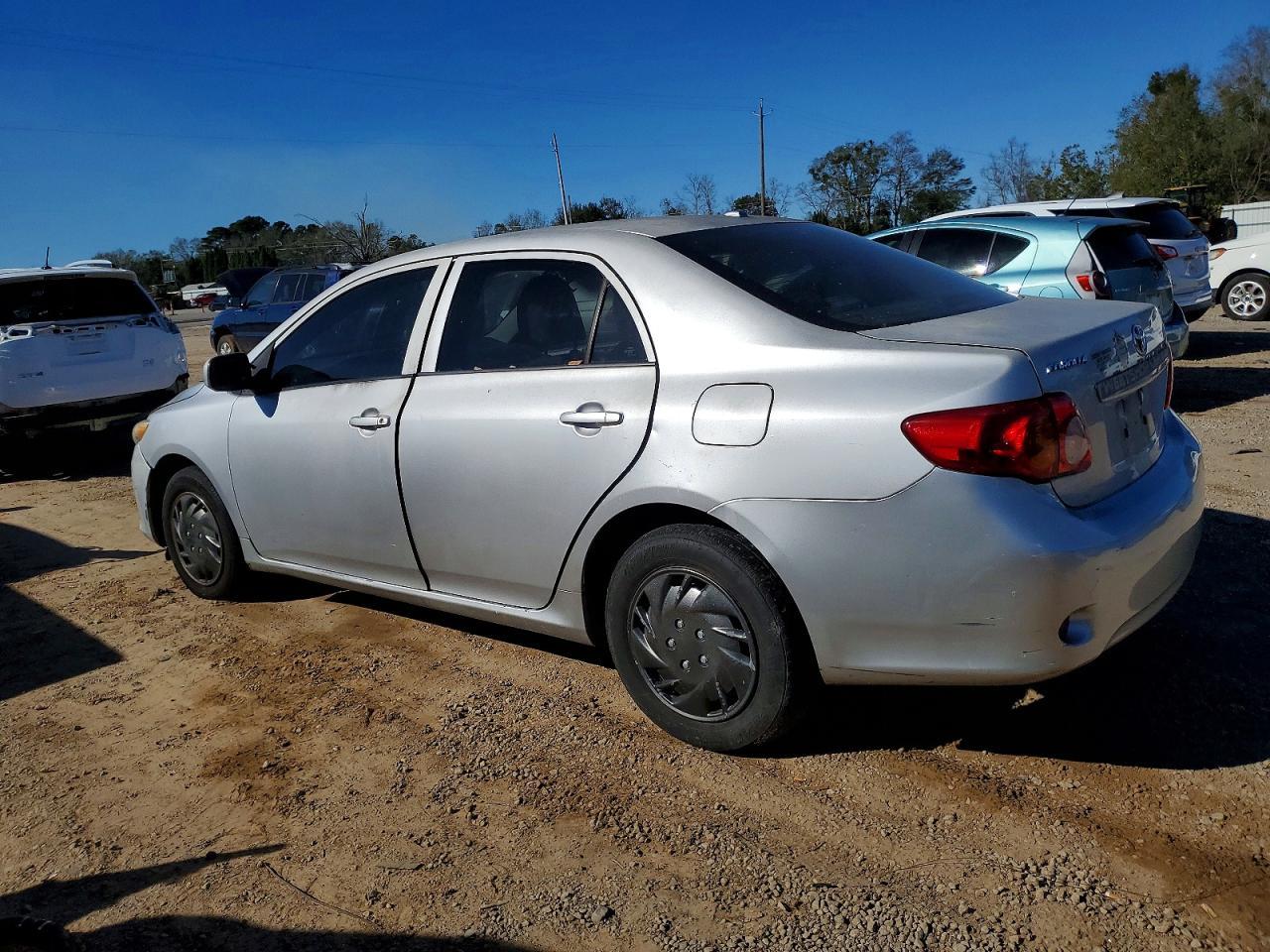 2010 Toyota Corolla Base - Фото 2