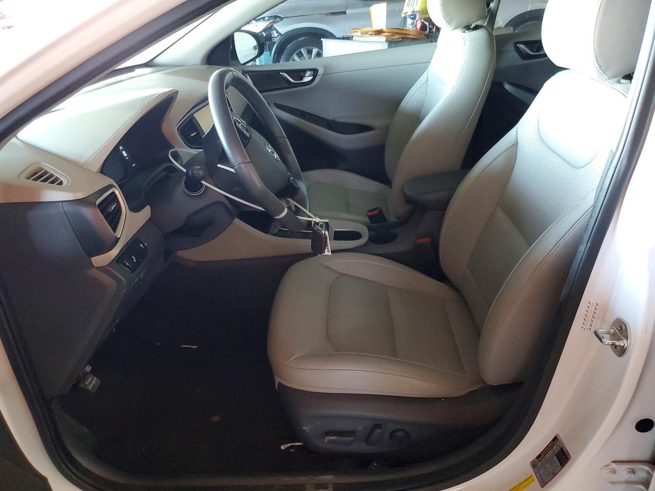 2017 Hyundai Ioniq Hybrid Limited - Image 7