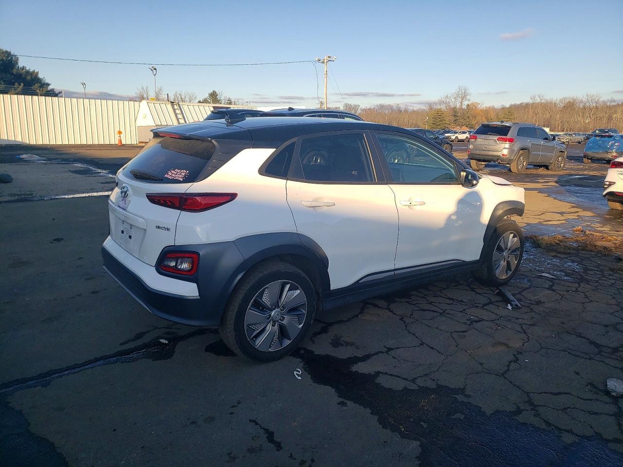 2021 Hyundai Kona Sel - Фото 3
