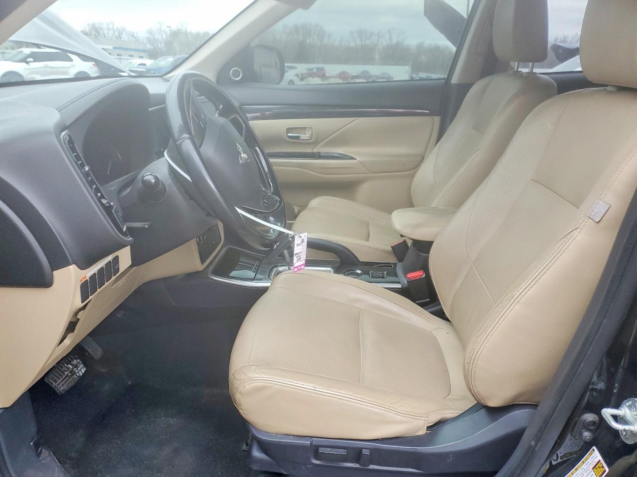 2017 Mitsubishi Outlander Se - Фото 7