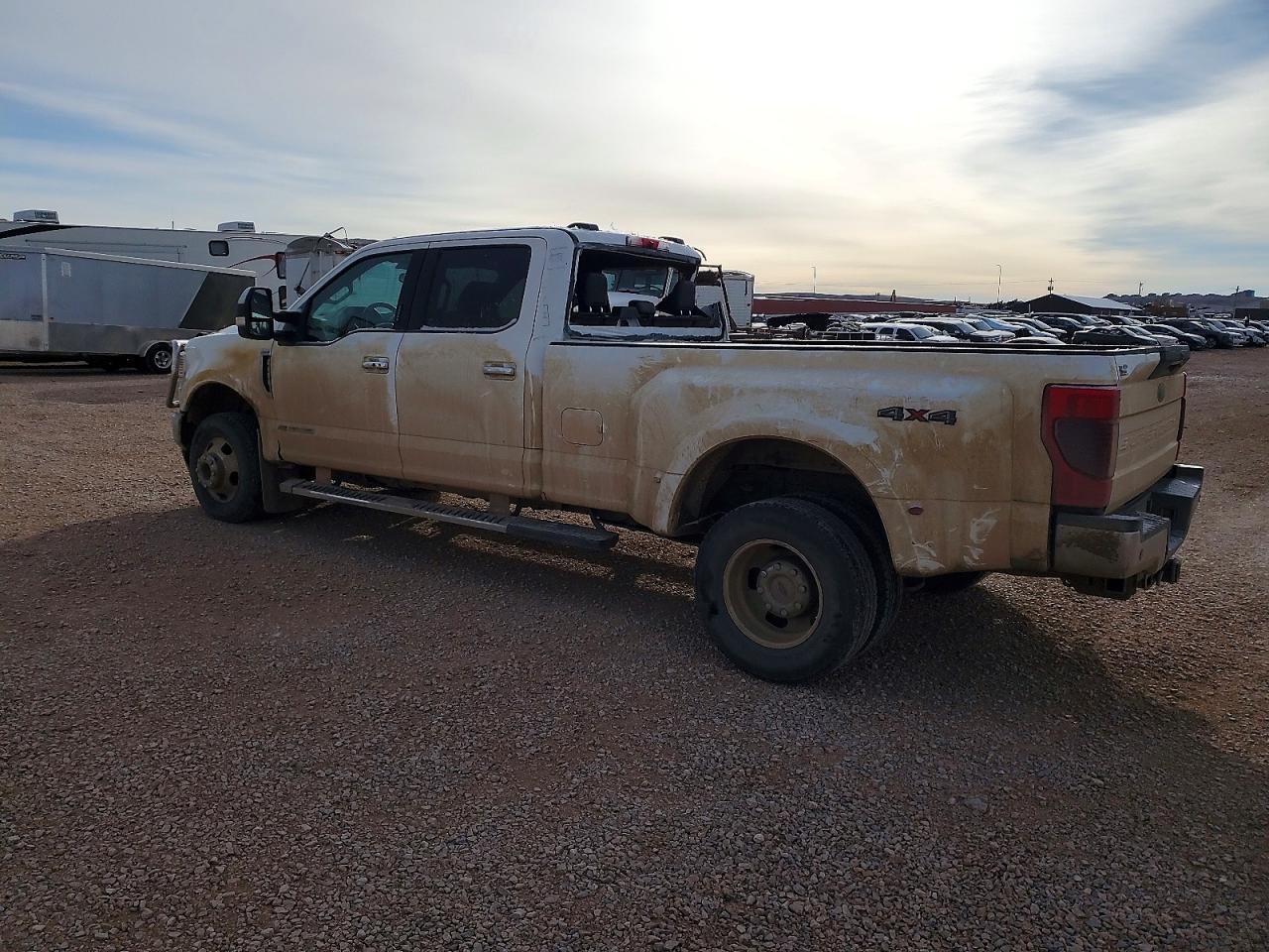 2022 Ford F350 Super Duty - Image 2
