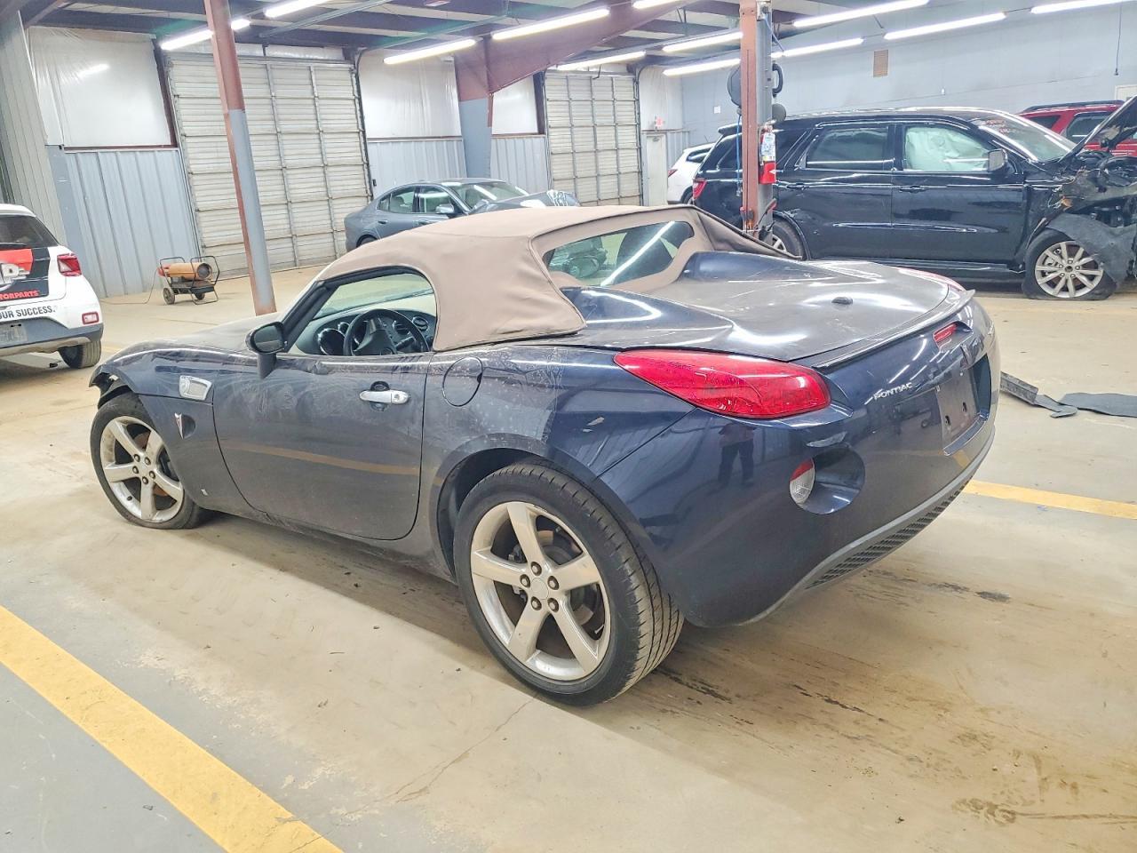 2007 Pontiac Solstice - Фото 2
