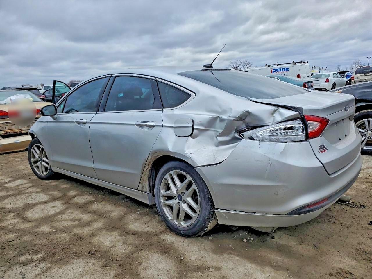 2016 Ford Fusion Se - Image 2