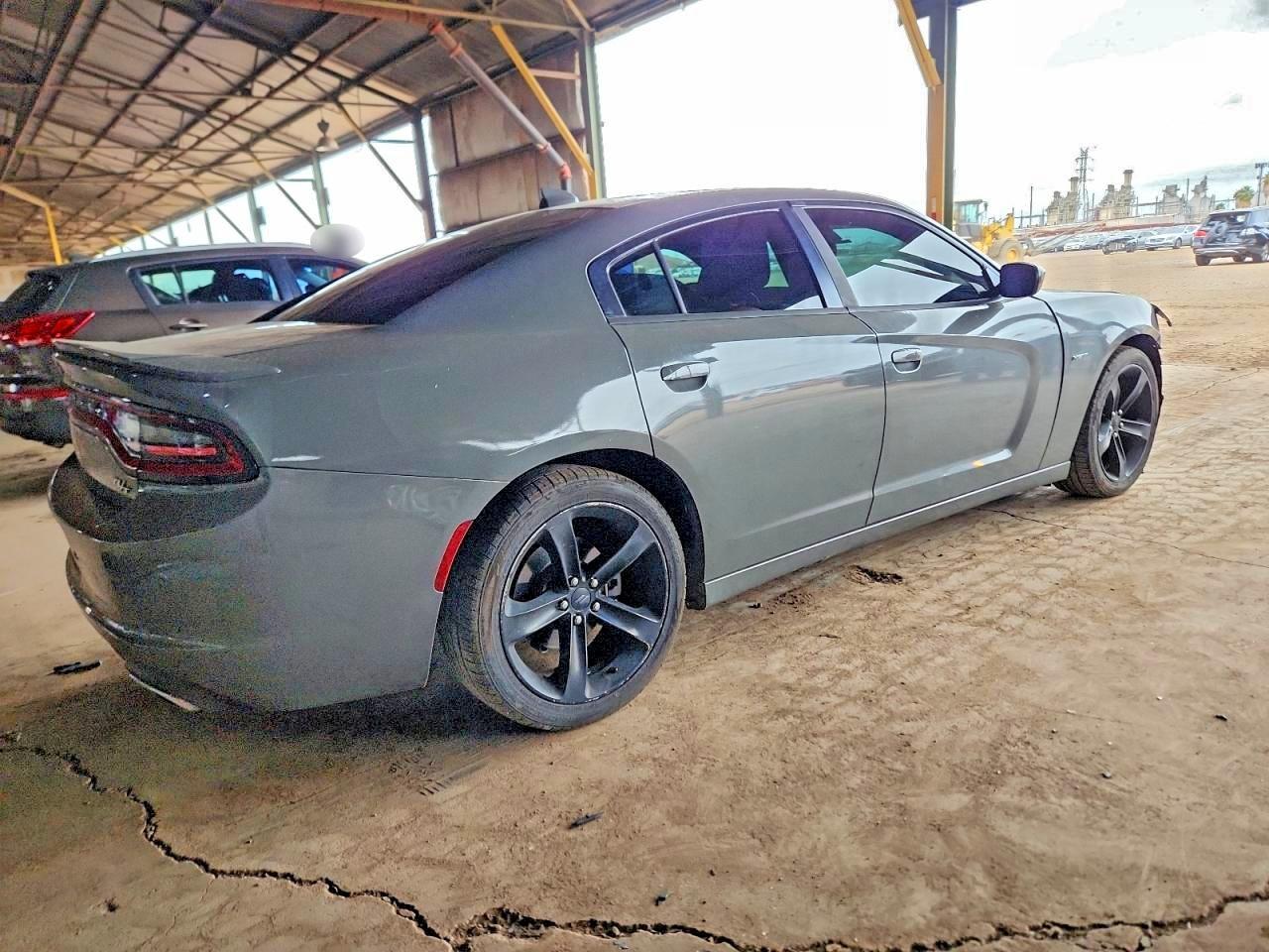2018 Dodge Charger - Image 3
