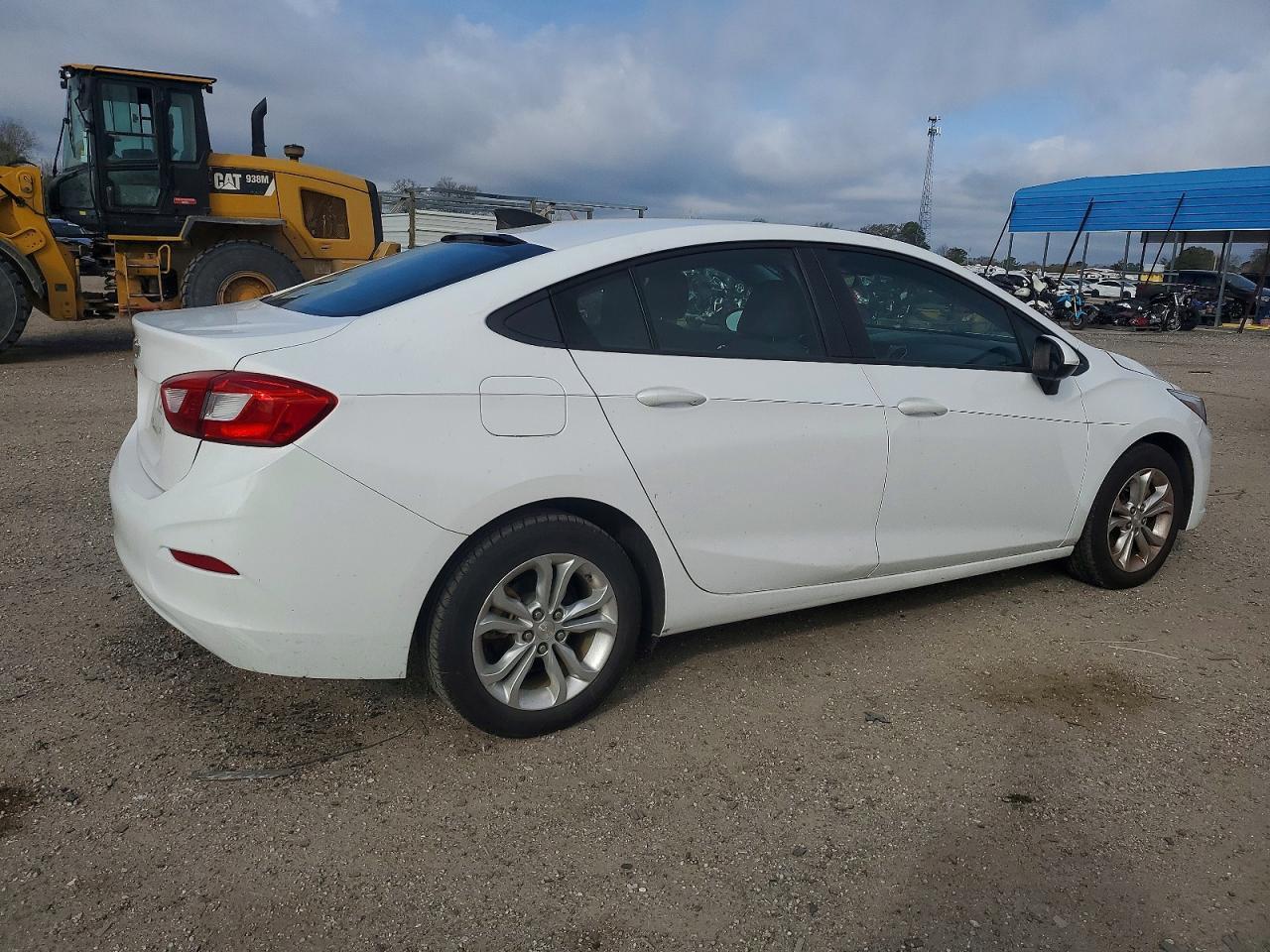 2019 Chevrolet Cruze Ls - Фото 3