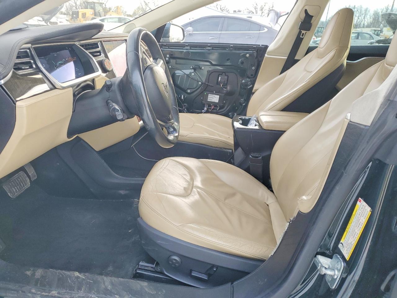 2013 Tesla Model S - Image 7