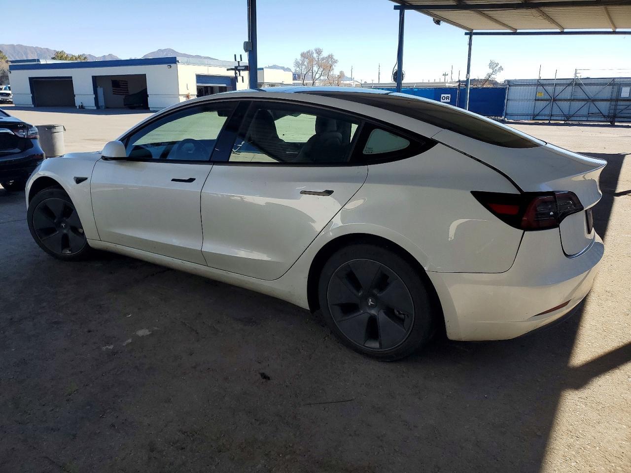 2023 Tesla Model 3 - Image 2