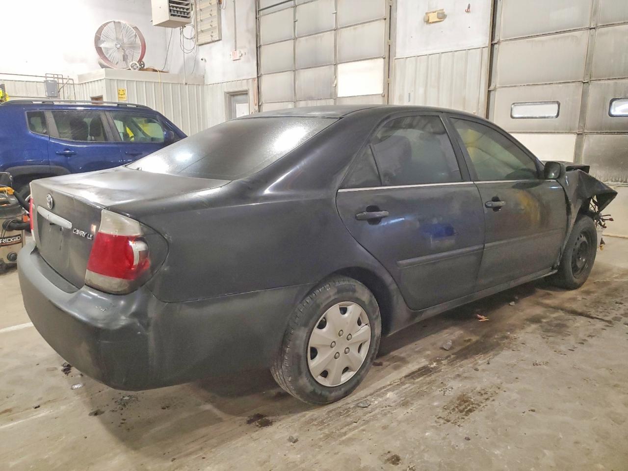 2005 Toyota Camry Le - Image 3
