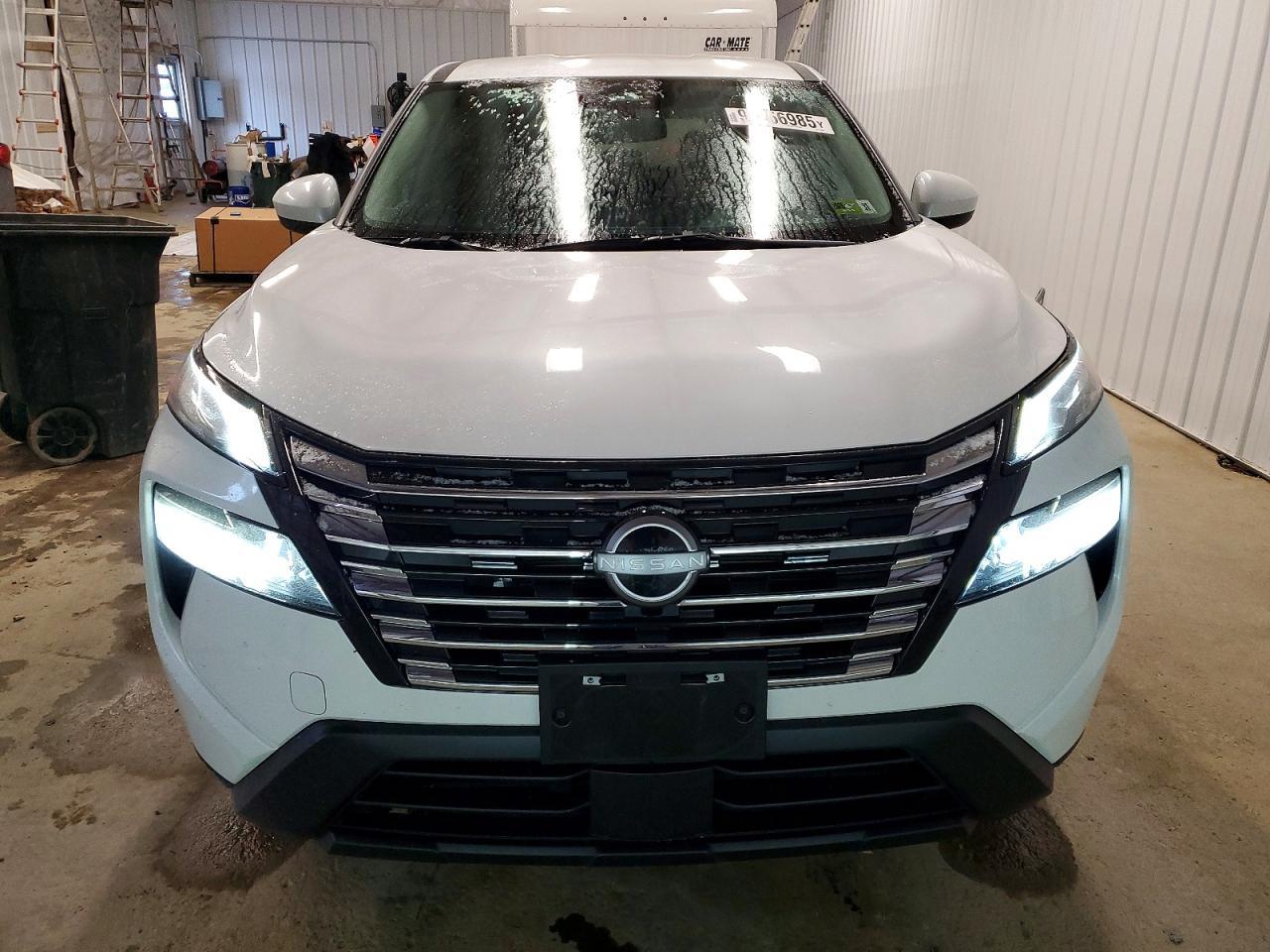2025 Nissan Rogue Sv - Image 5