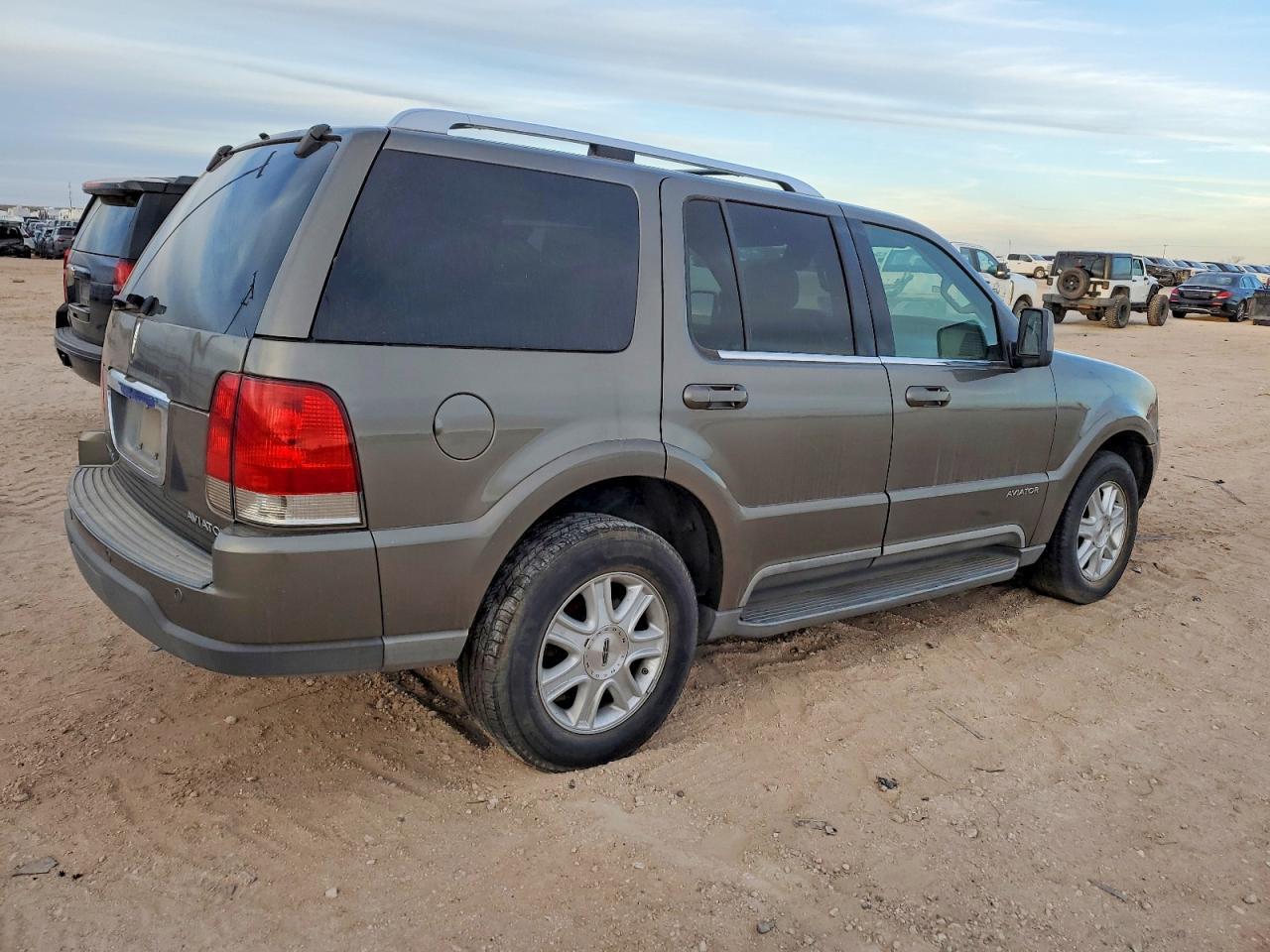 2004 Lincoln Aviator - Фото 3