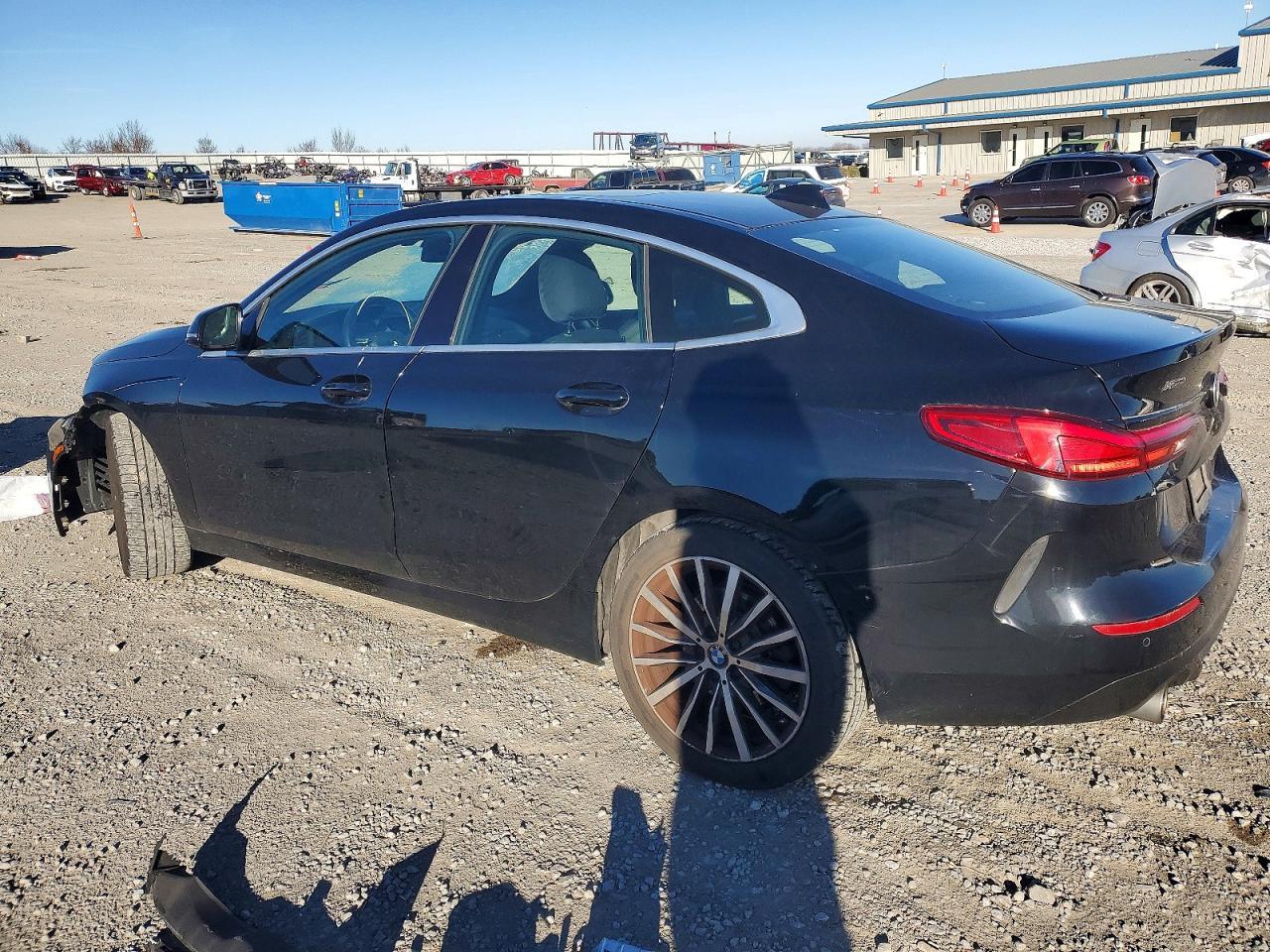 2020 BMW 228Xi - Фото 2