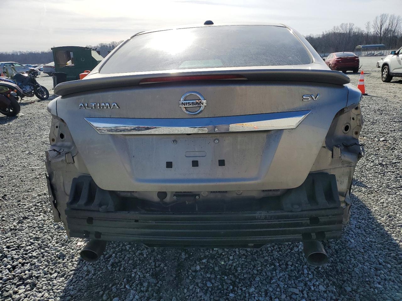 2015 Nissan Altima 2.5 - Image 6
