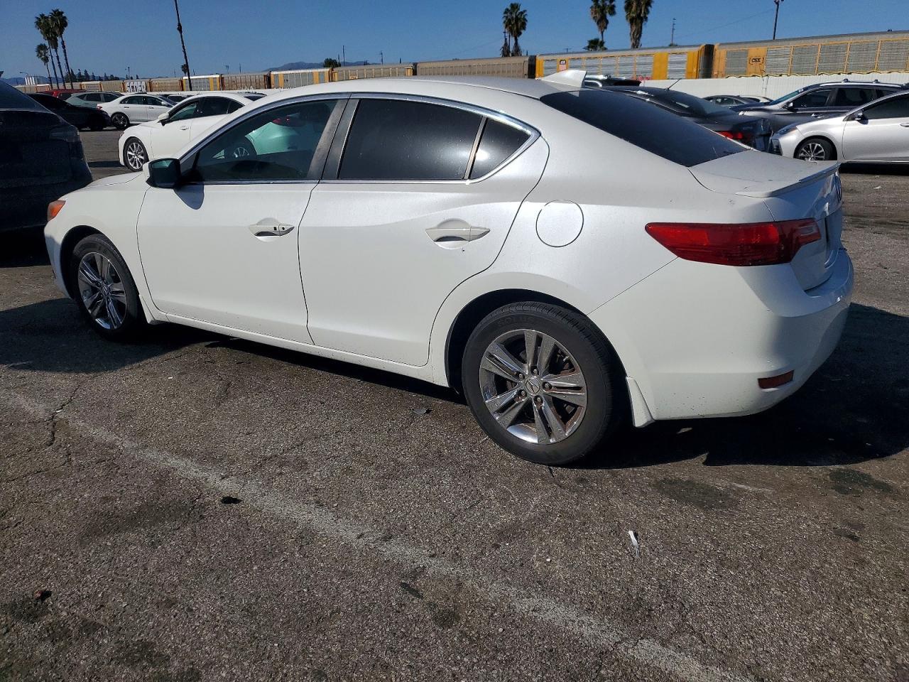 2013 Acura Ilx Hybrid Tech - Фото 2