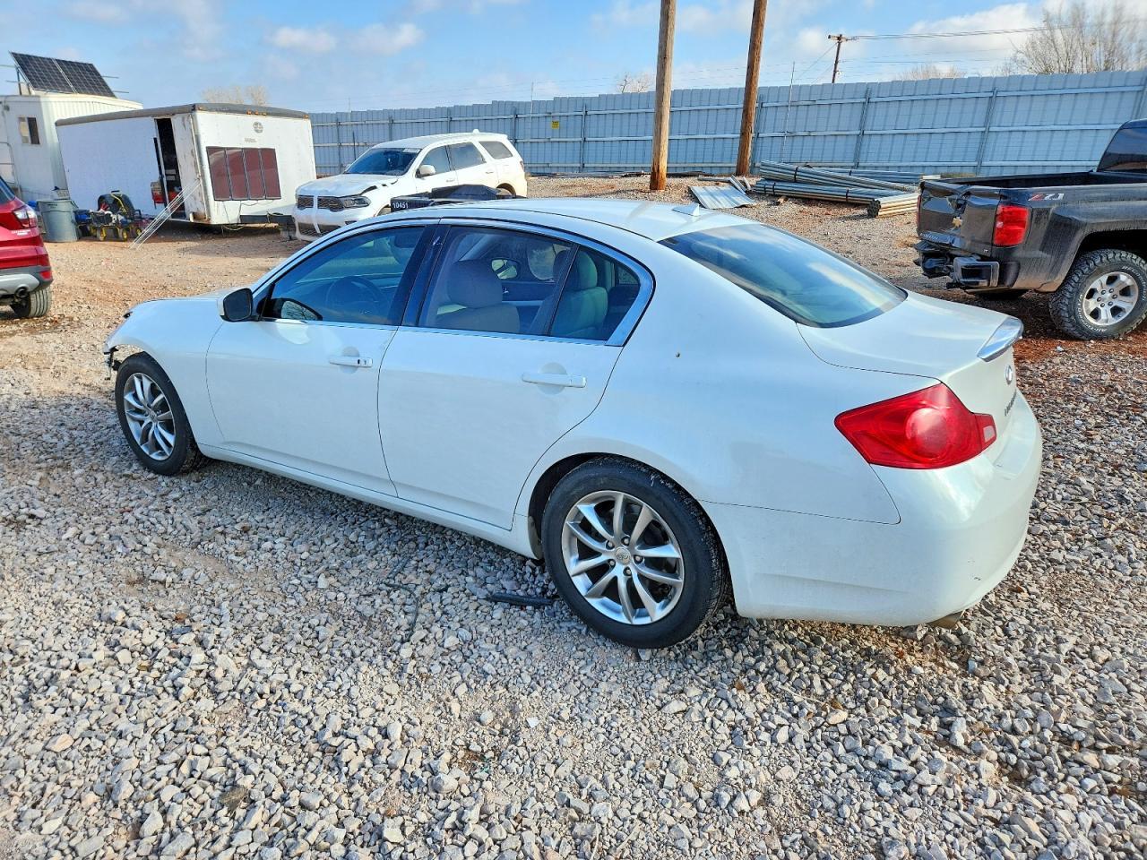 2009 Infiniti G37 Sedan Base - Image 2