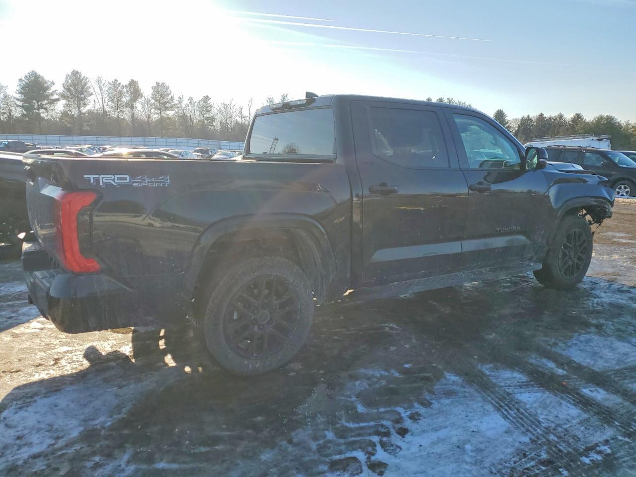 2024 Toyota Tundra Crewmax Sr - Фото 3
