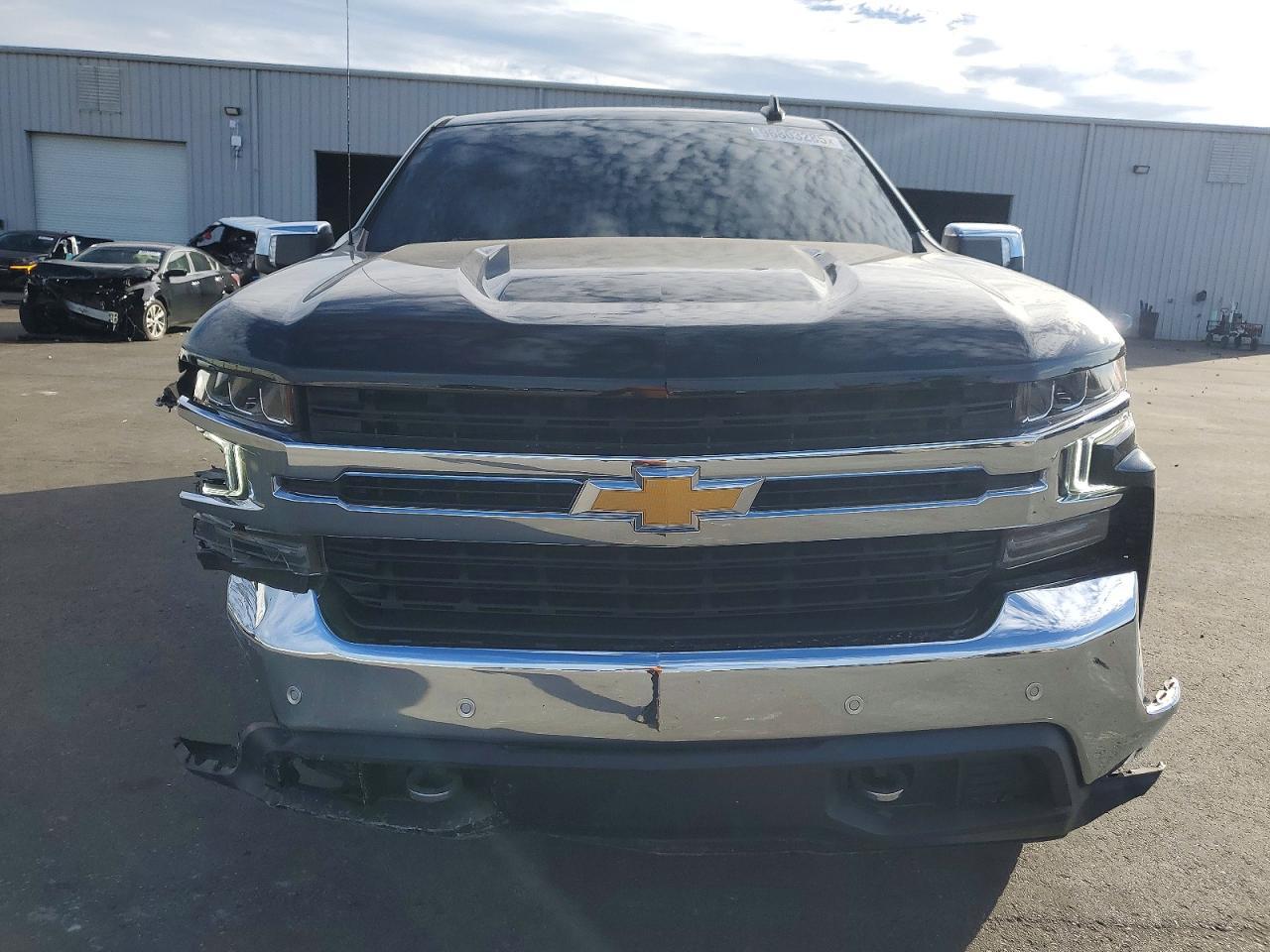 2022 Chevrolet Silverado Ltd C1500 Lt - Image 5