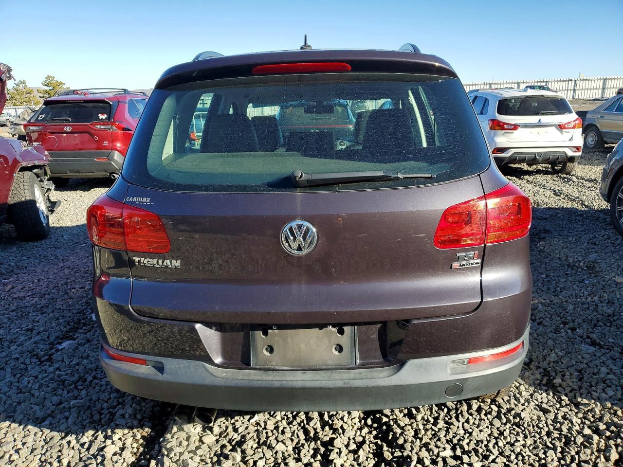 2016 Volkswagen Tiguan S - Image 6