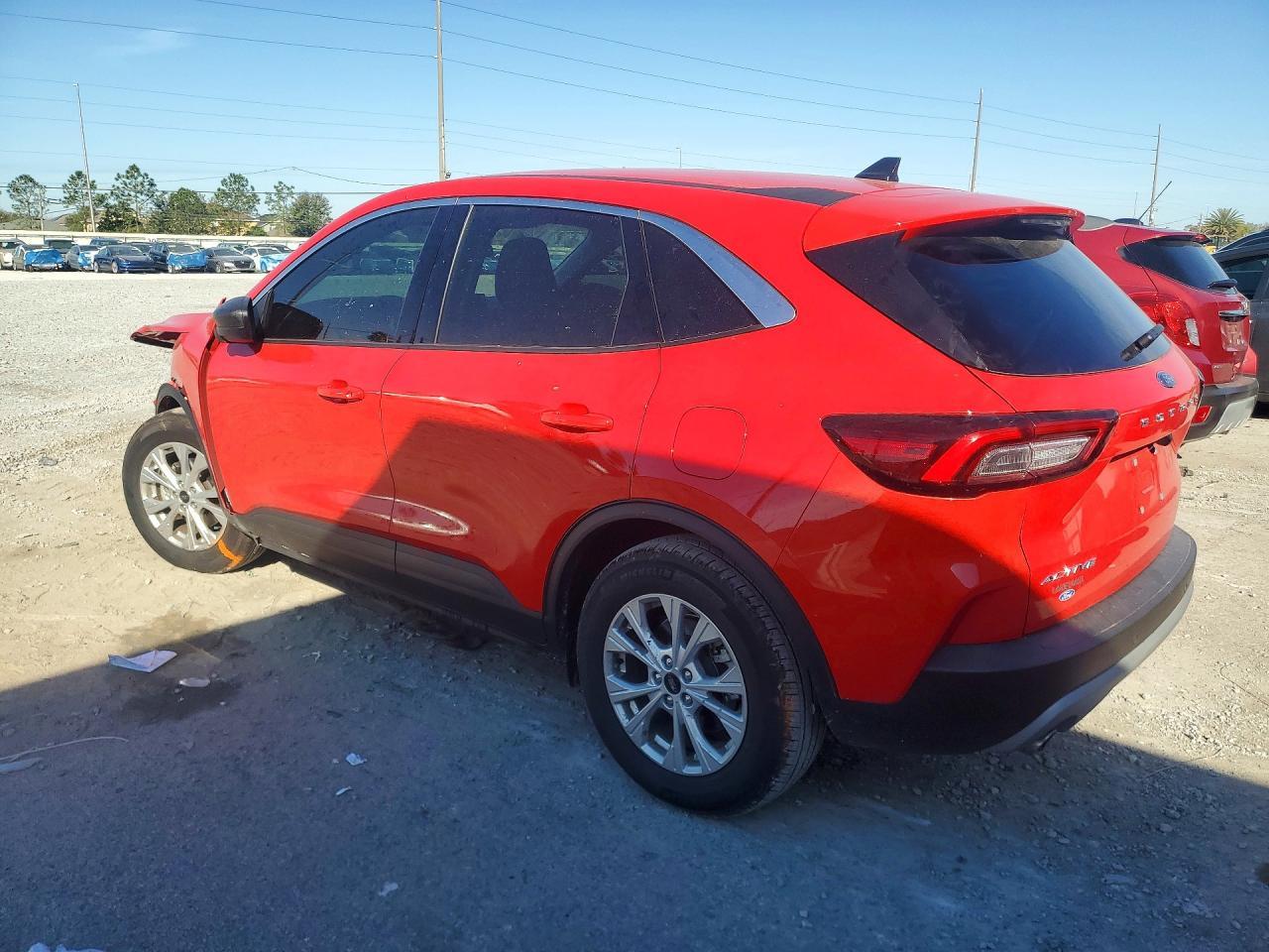 2024 Ford Escape Active - Image 2