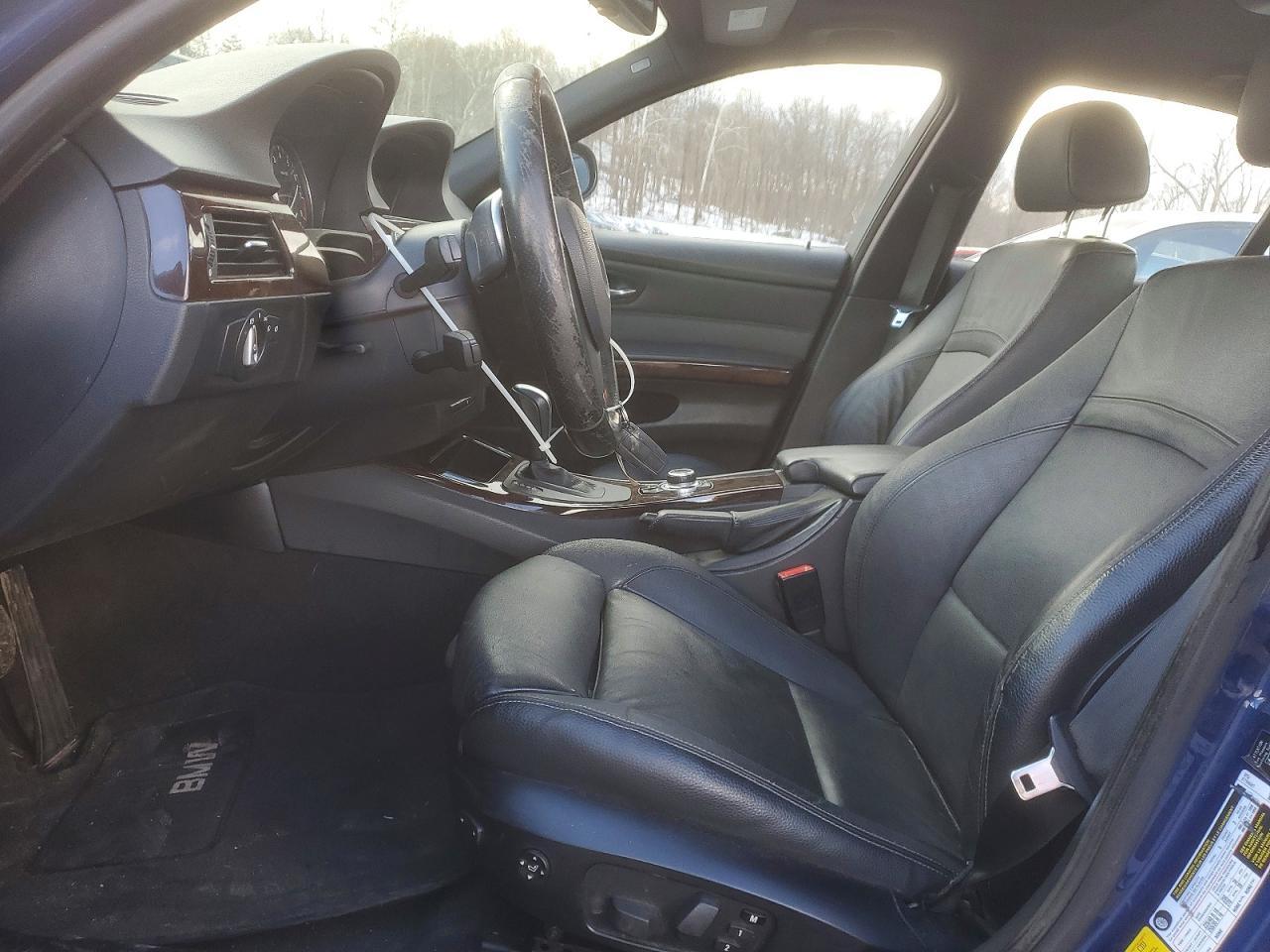 2010 BMW 335 Xi - Image 7