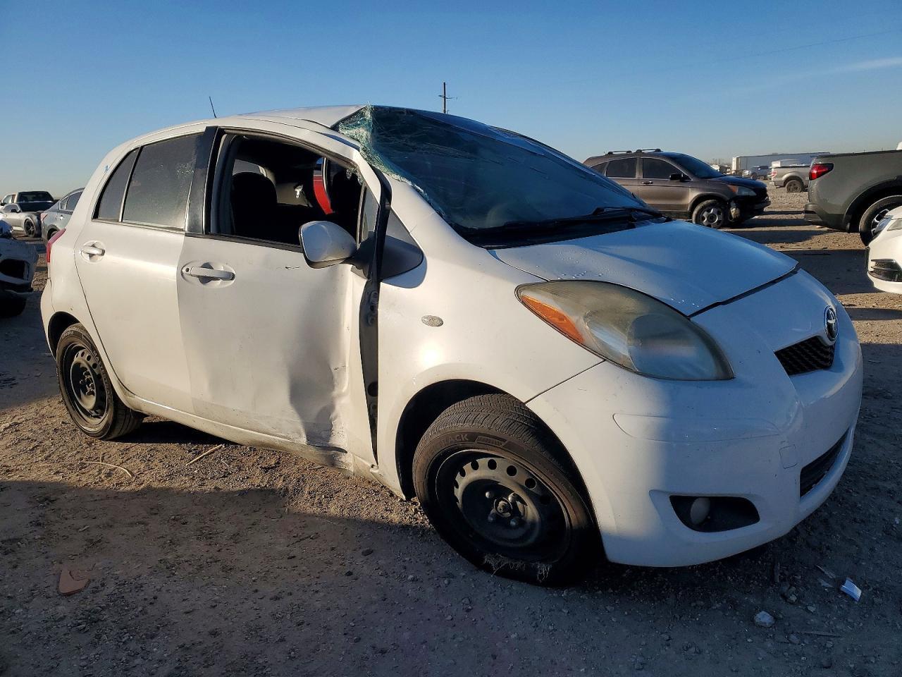 2010 Toyota Yaris - Фото 6
