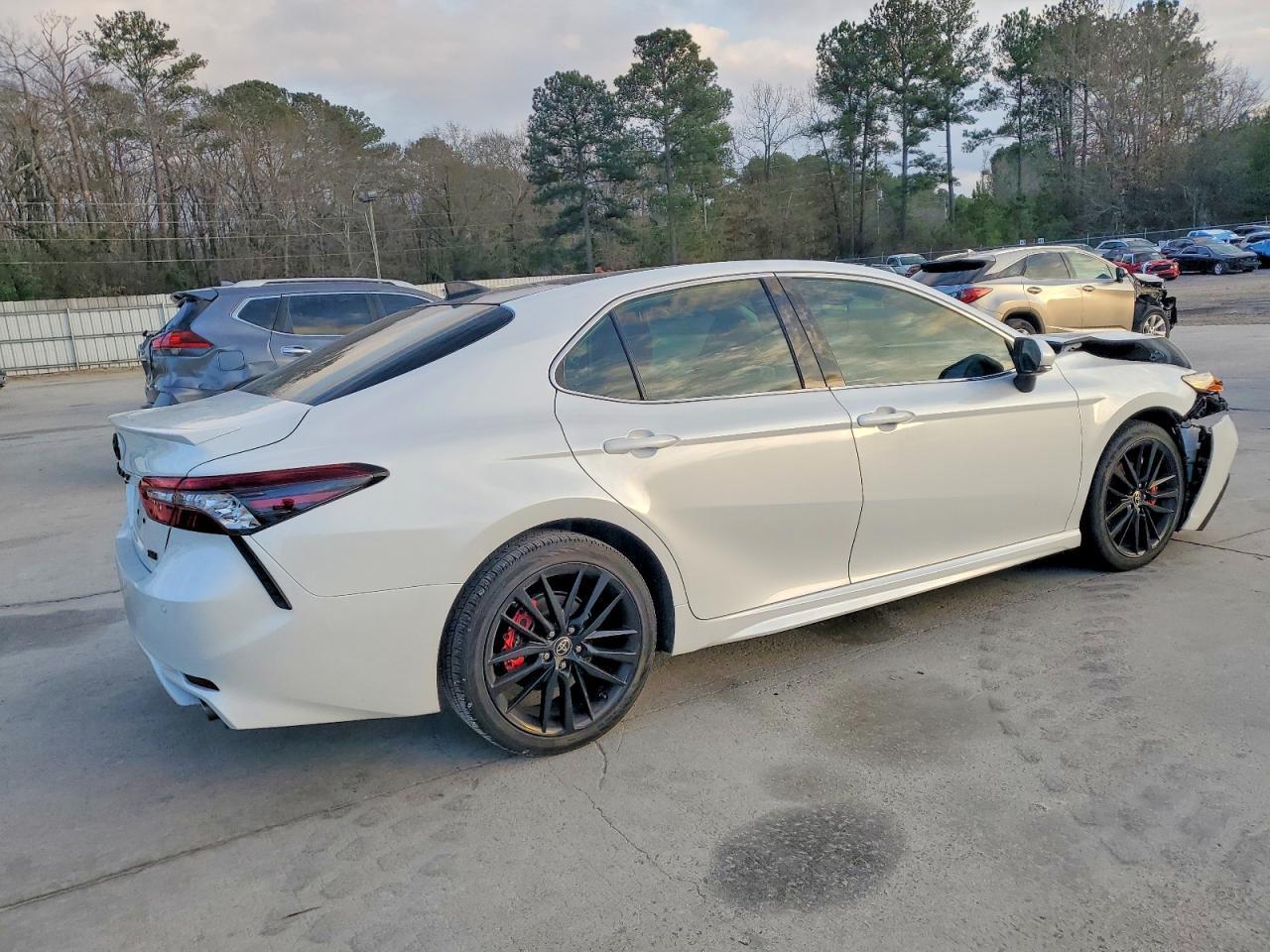2022 Toyota Camry Xse - Image 3
