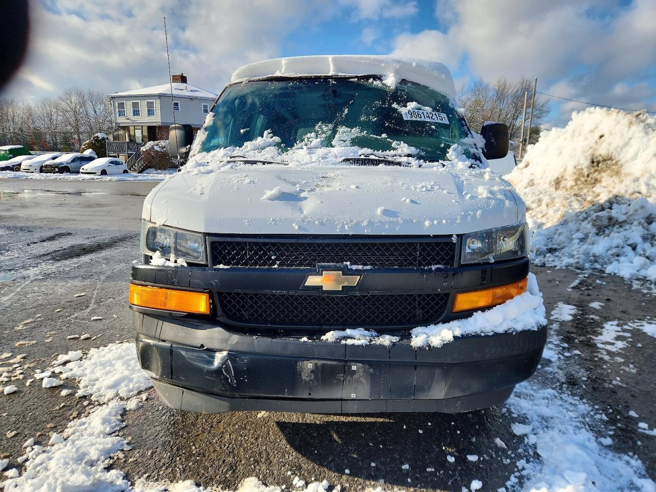 2018 Chevrolet Express 2500 Delivery Van - Image 5