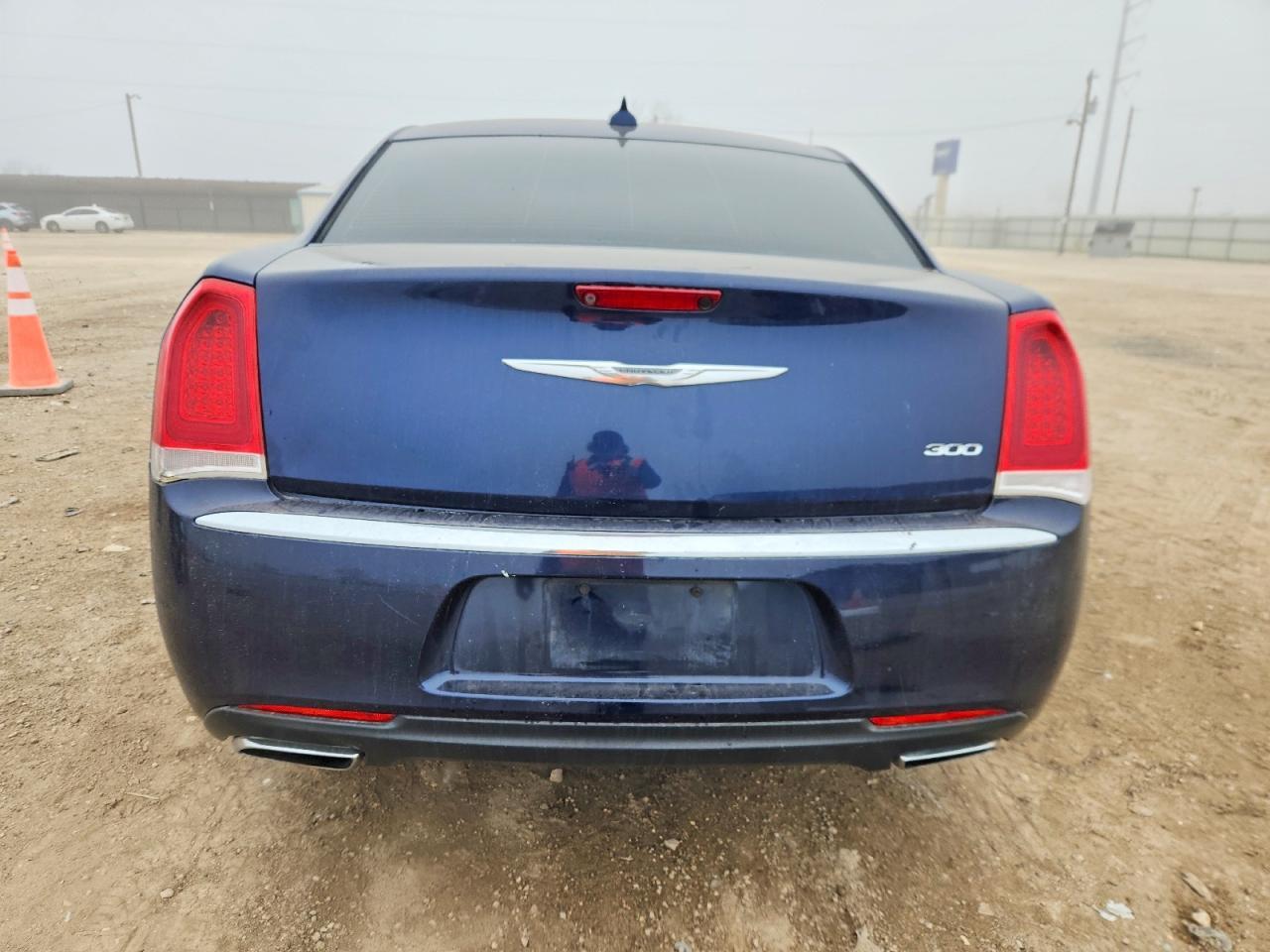 2016 Chrysler 300 Limited - Фото 6