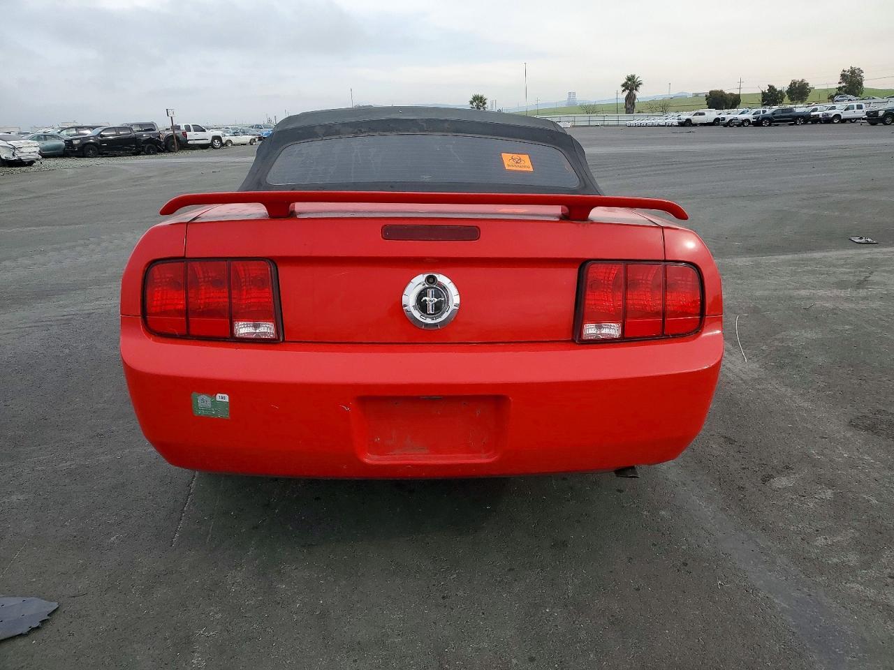 2005 Ford Mustang - Image 6