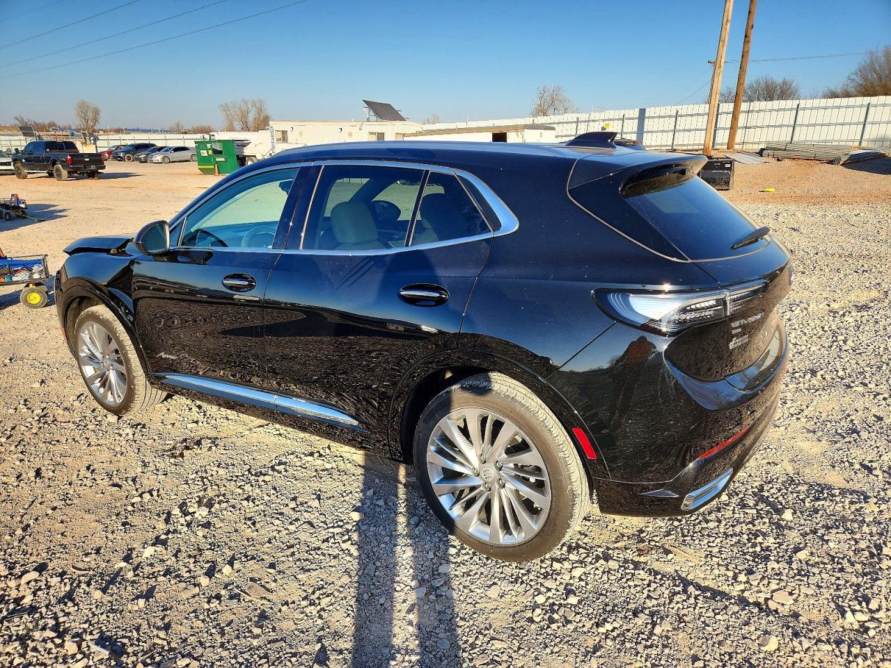 2024 Buick Envision Avenir - Image 2
