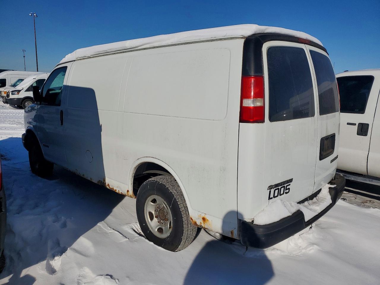 2006 Chevrolet Express Delivery Van - Фото 2