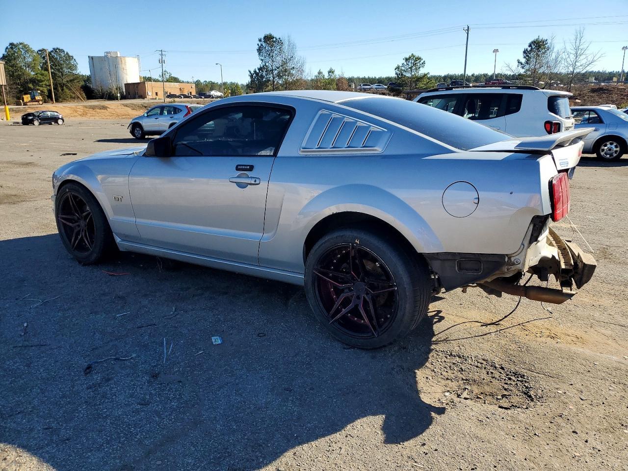2005 Ford Mustang Gt - Фото 2
