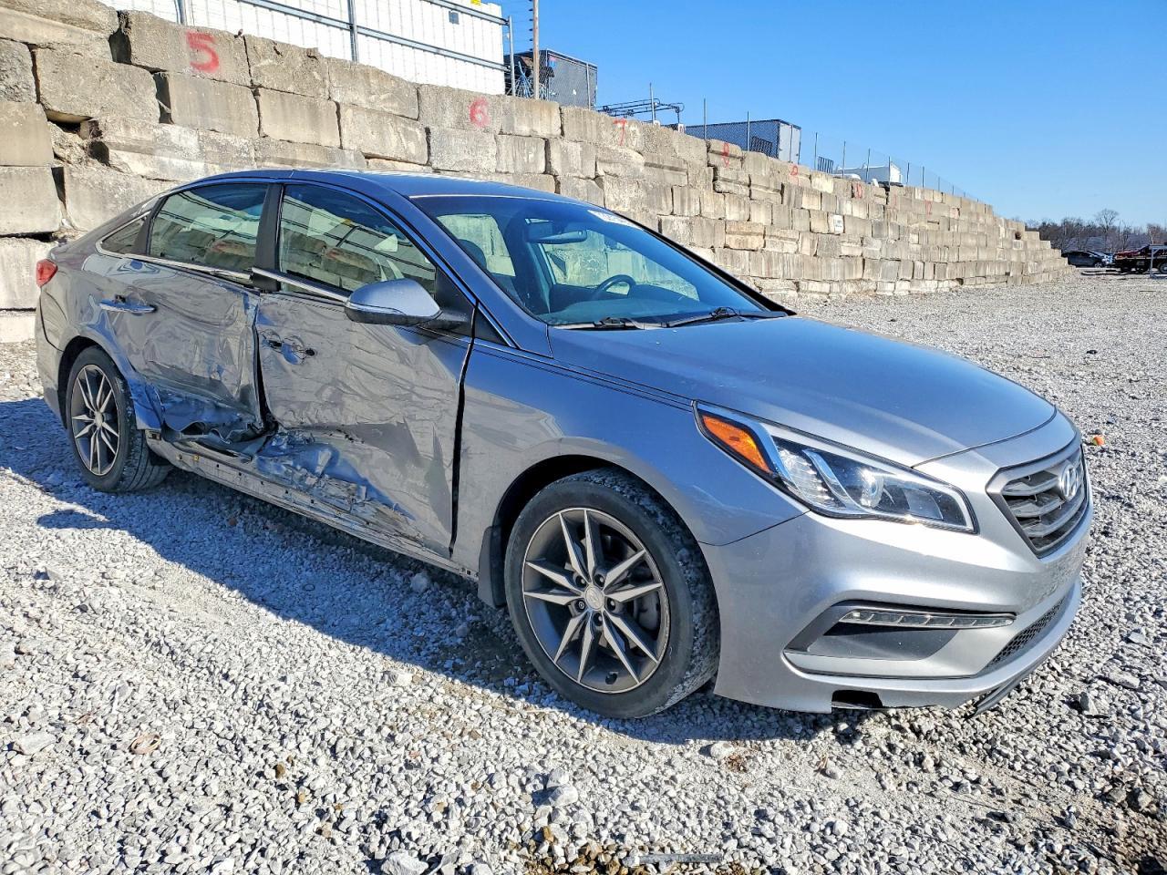 2015 Hyundai Sonata Sport - Image 4