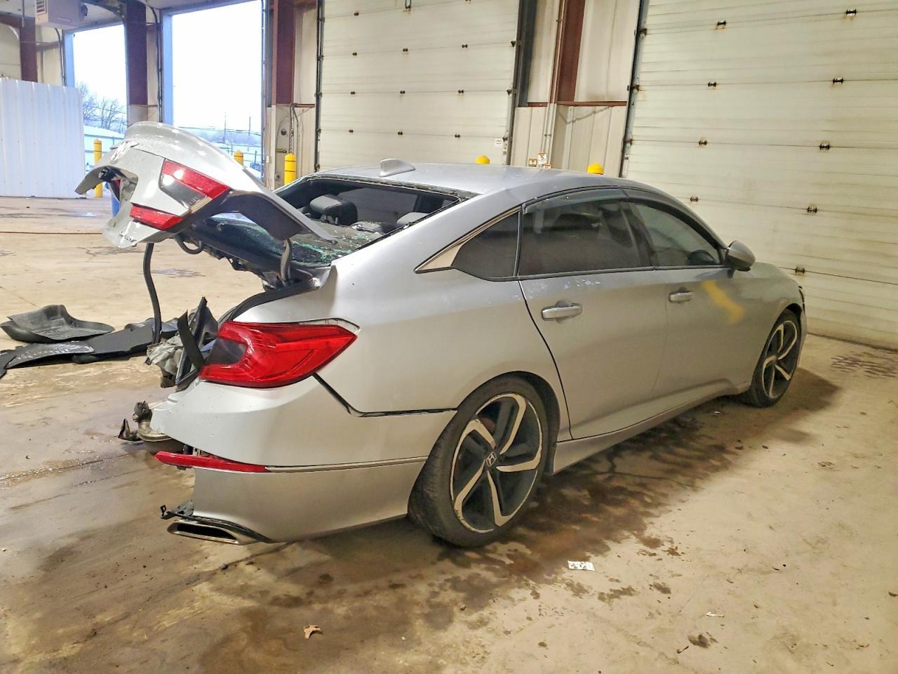 2018 Honda Accord Sport - Image 3