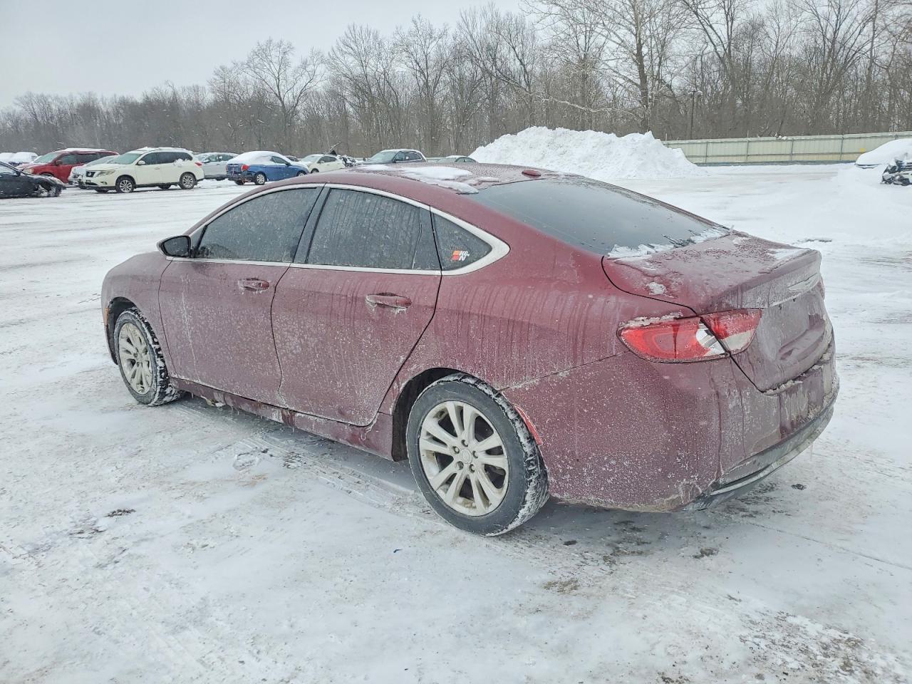 2015 Chrysler 200 Limited - Фото 2