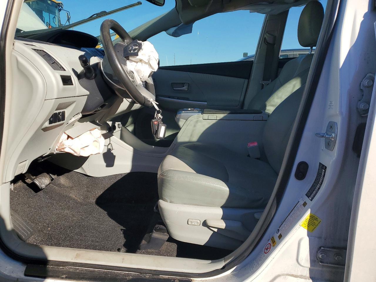 2012 Toyota Prius V Five - Фото 7