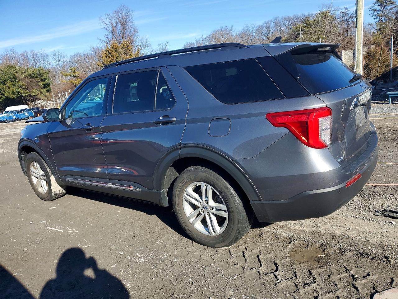2021 Ford Explorer Xlt - Image 2