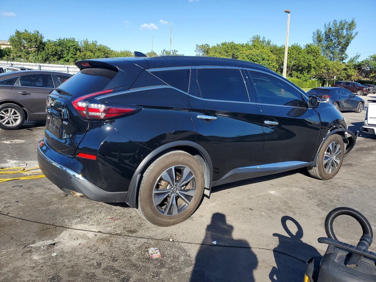 2023 Nissan Murano Sv - Image 3