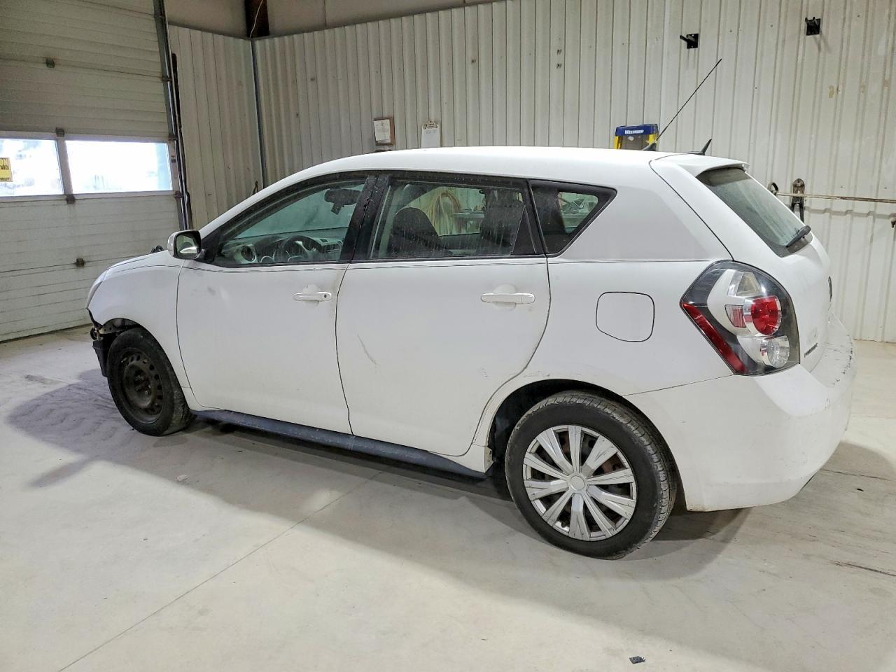 2009 Pontiac Vibe - Фото 2