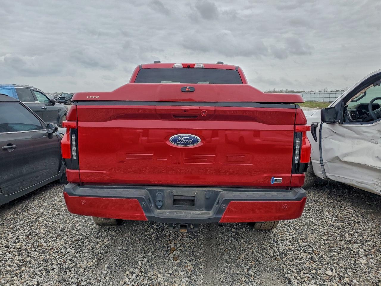 2022 Ford F150 Lightning Pro - Фото 6