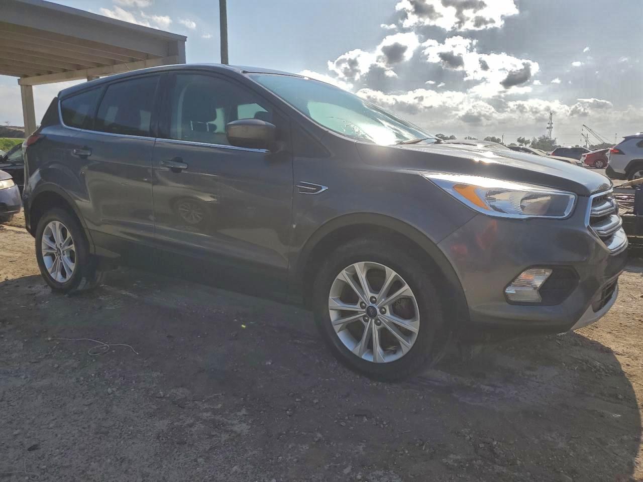 2017 Ford Escape Se - Image 4