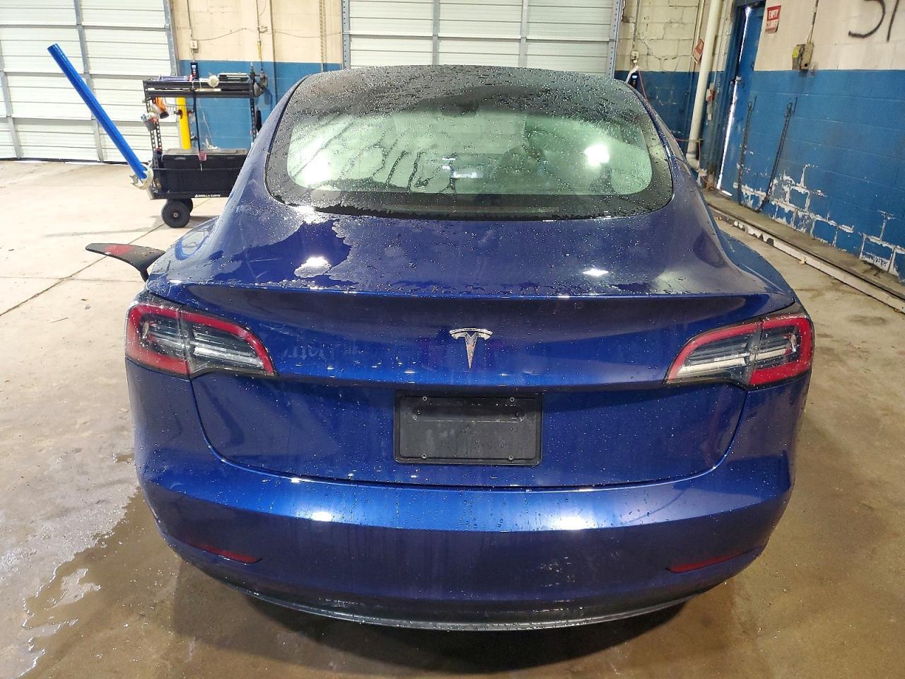 2022 Tesla Model 3 - Фото 6