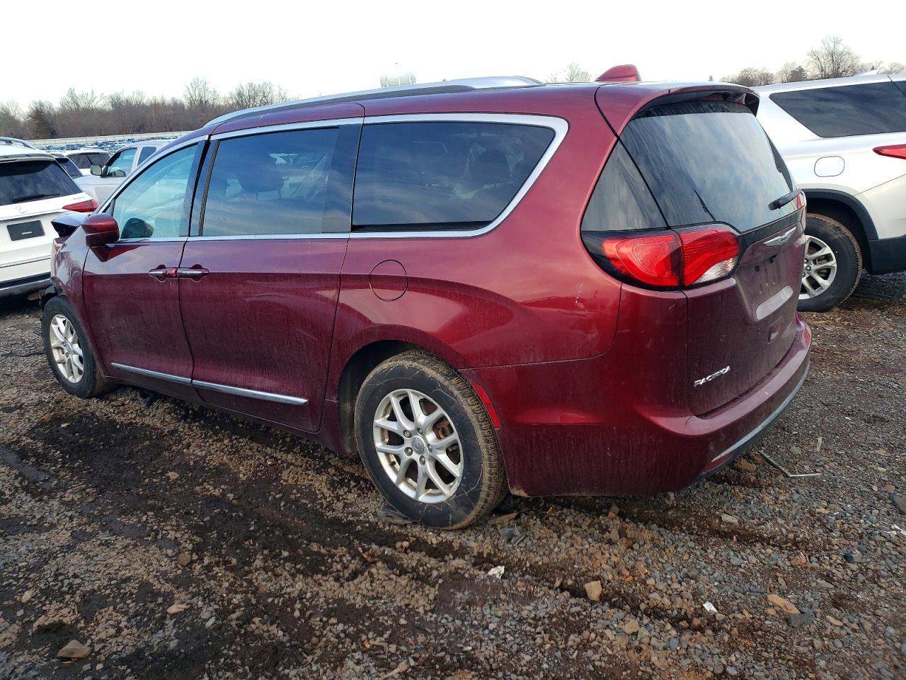 2020 Chrysler Pacifica Touring L - Фото 2