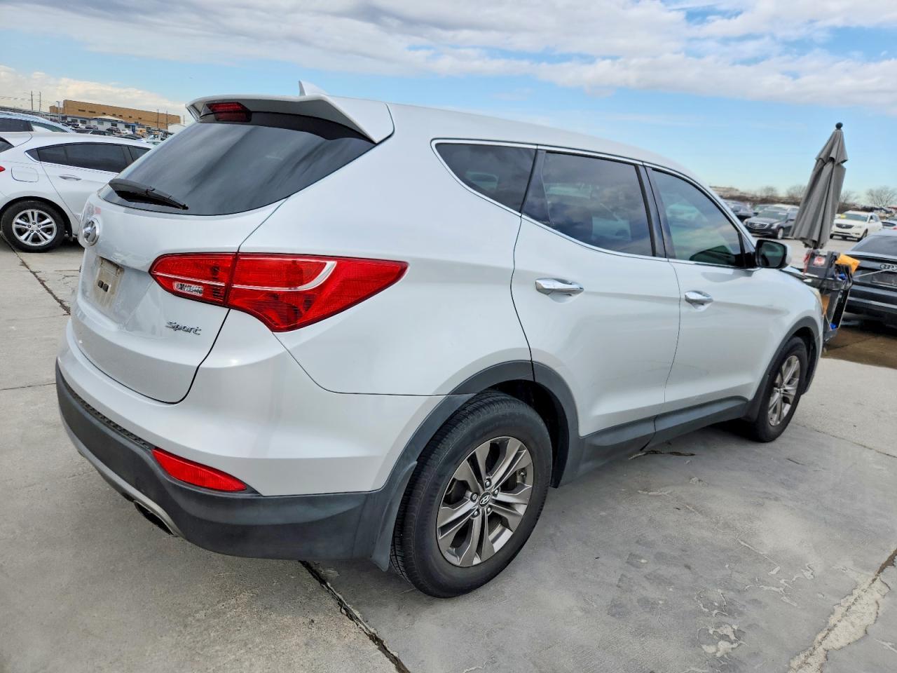 2013 Hyundai Santa Fe Sport 2.4L - Image 3