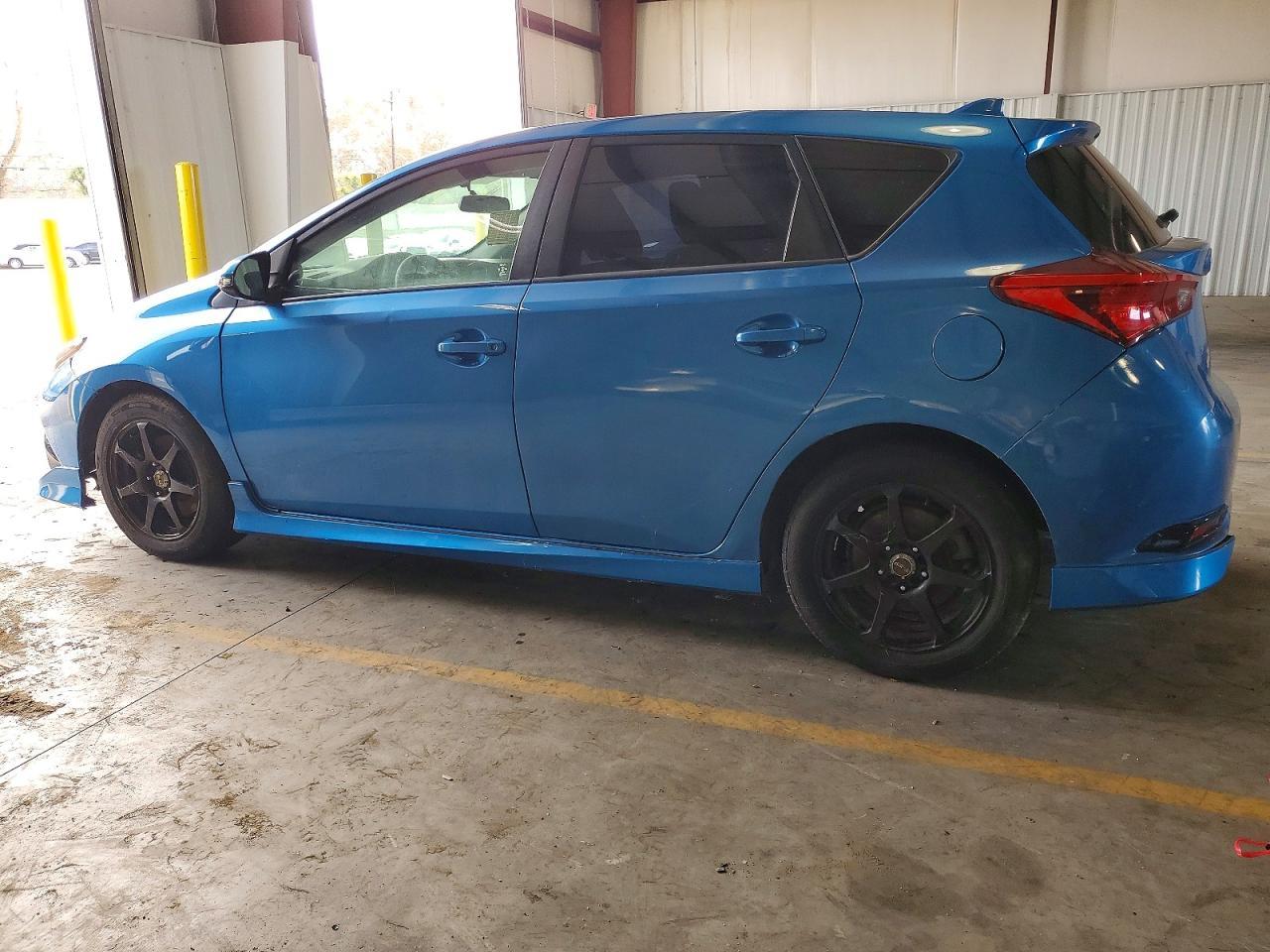 2016 Toyota Scion Im - Фото 2