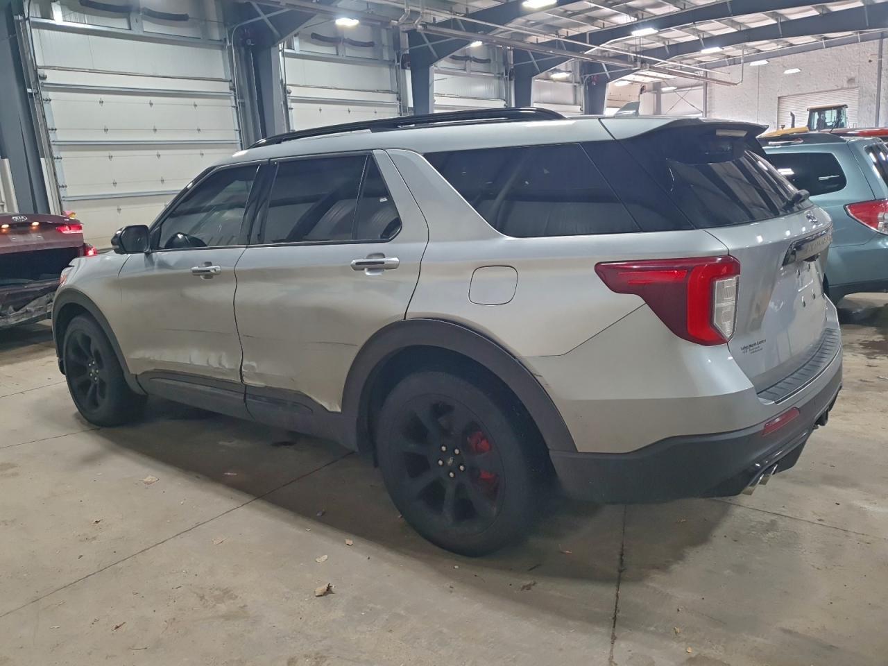 2020 Ford Explorer St - Фото 2